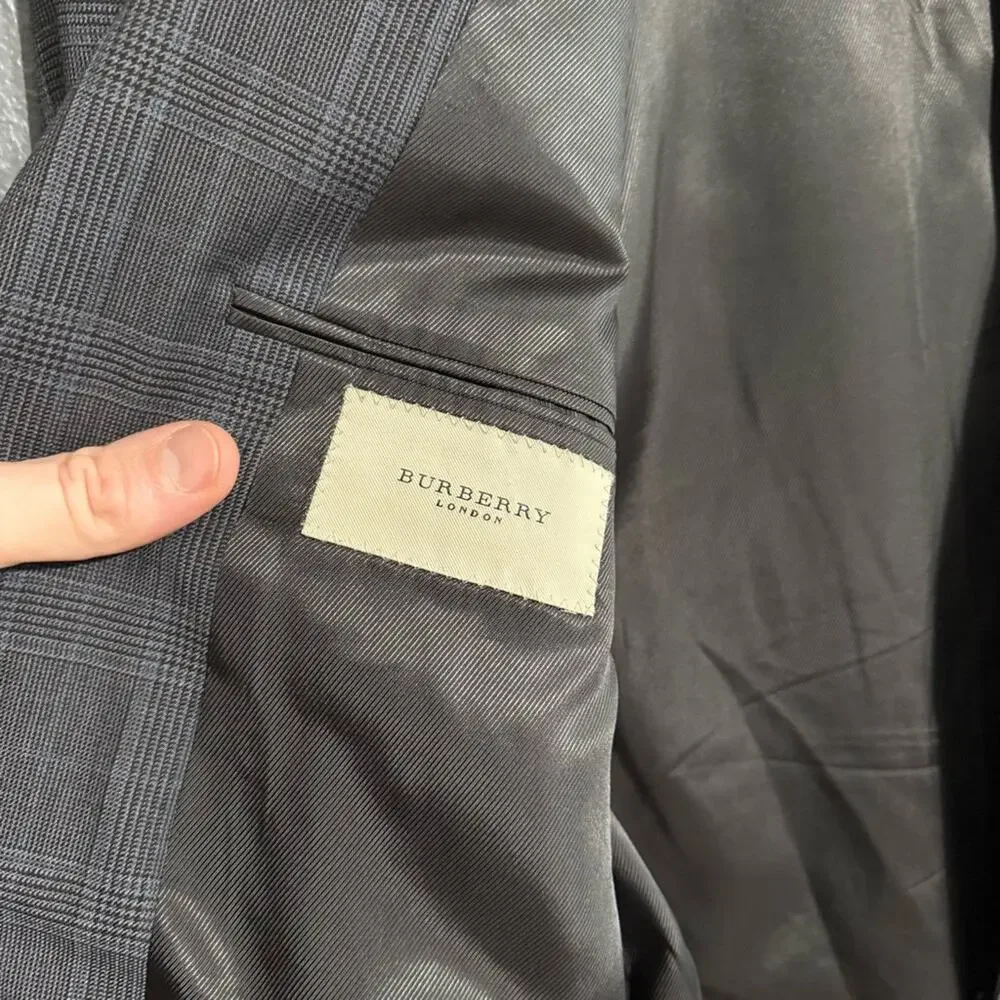 Burberry London Plaid Sports Coat 100% Wool Size 44